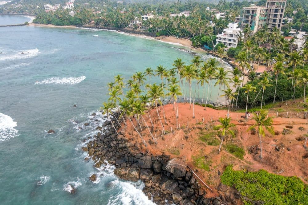 Climbing Parrot Rock: A High-Tide Warning & The Best View in Mirissa