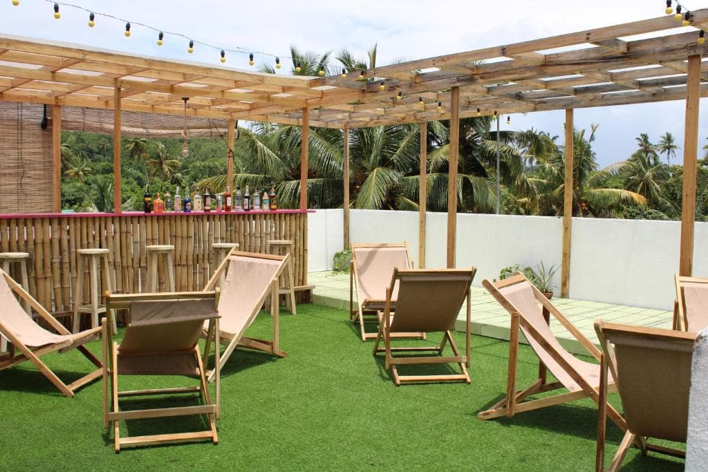 Dewmini Roti Shop Review: The Best Chocolate Roti in Sri Lanka?